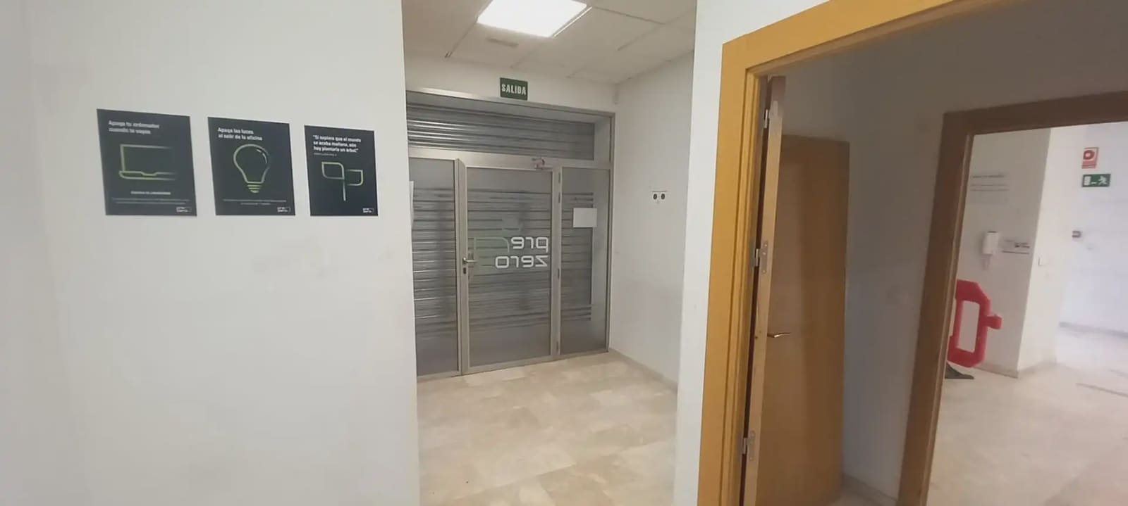 Commercial for rent in Granada city - € 2,800 (Ref: 9837558)