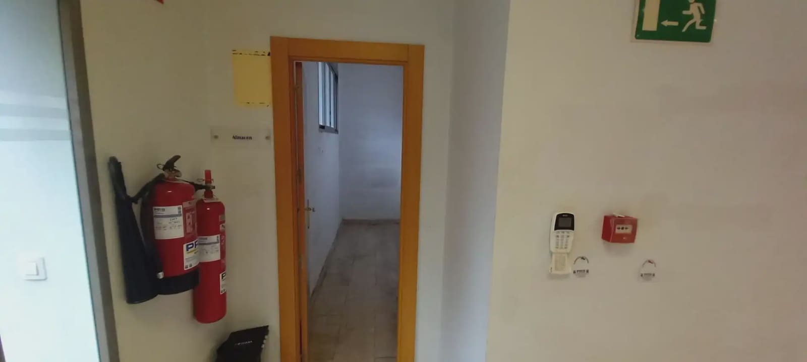 Commercial for rent in Granada city - € 2,800 (Ref: 9837558)