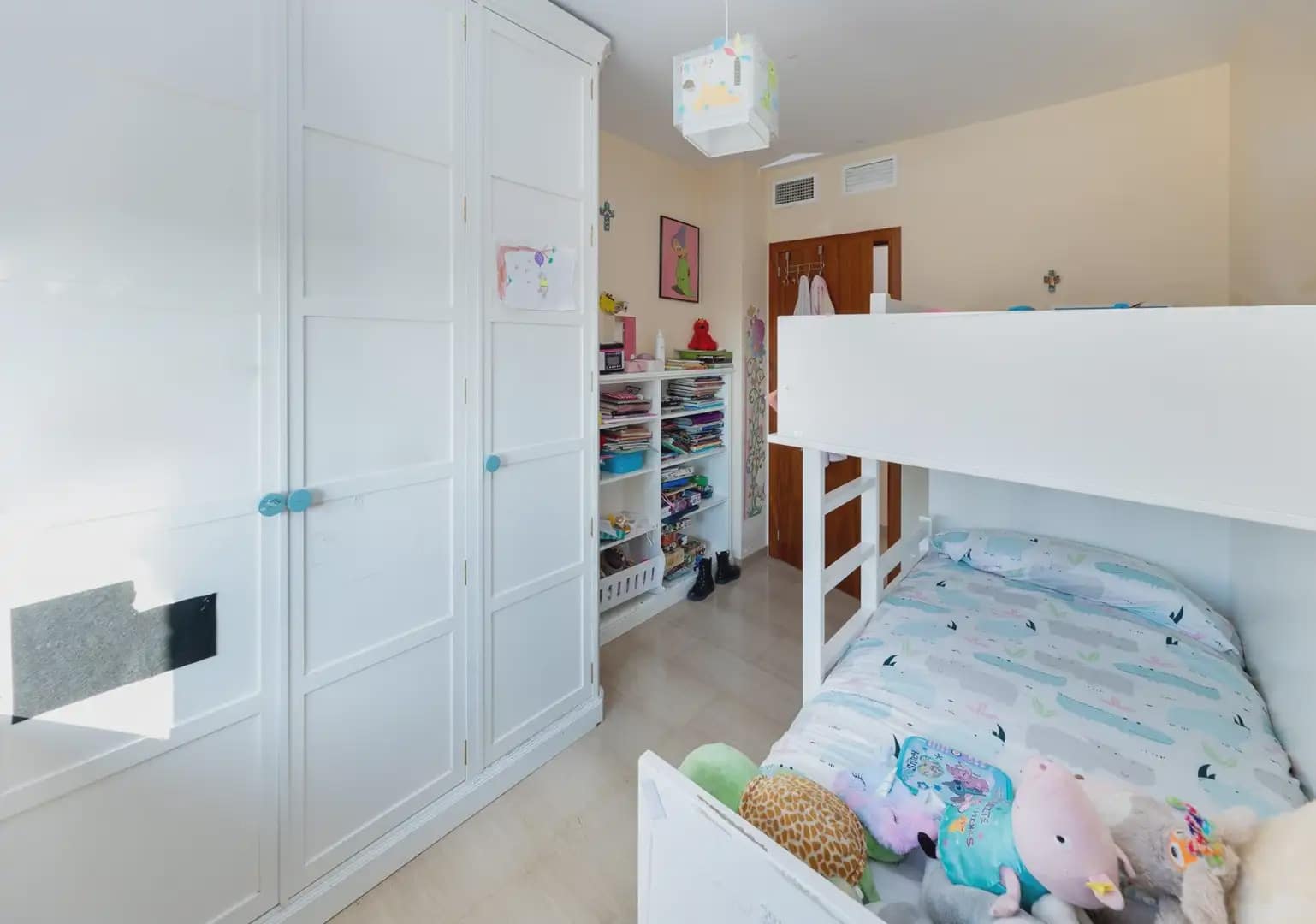 Mieszkanie na sprzedaż w Miasto Grenada z basenem garażem - 380 000 € (Ref: 9837559)