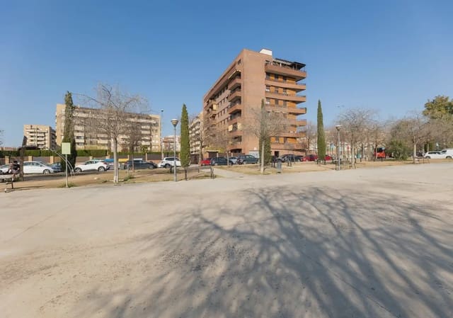 Mieszkanie na sprzedaż w Camino de Ronda - Rosaleda, Miasto Grenada z basenem garażem - 380 000 € (Ref: 9837559)