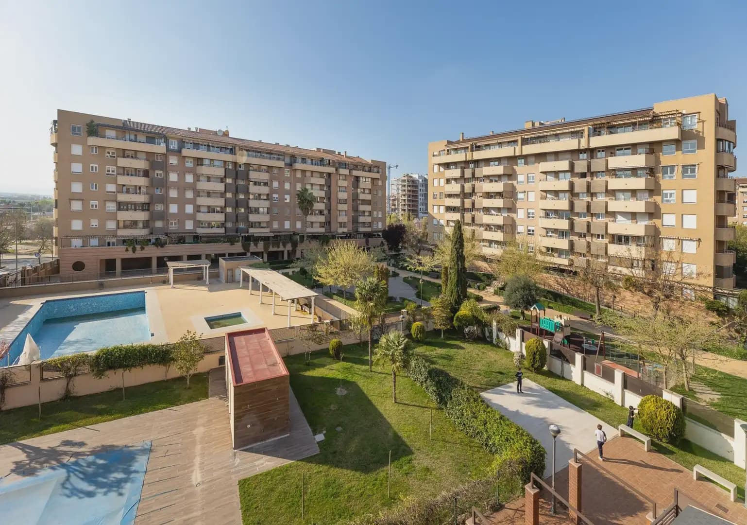 Mieszkanie na sprzedaż w Miasto Grenada z basenem garażem - 380 000 € (Ref: 9837559)