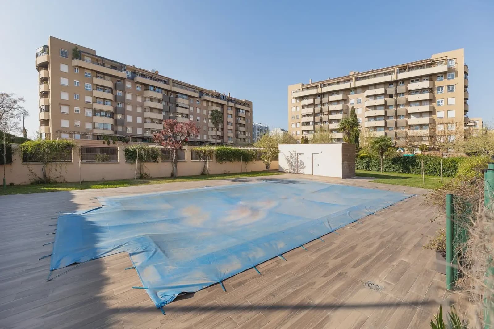 Mieszkanie na sprzedaż w Miasto Grenada z basenem garażem - 380 000 € (Ref: 9837559)