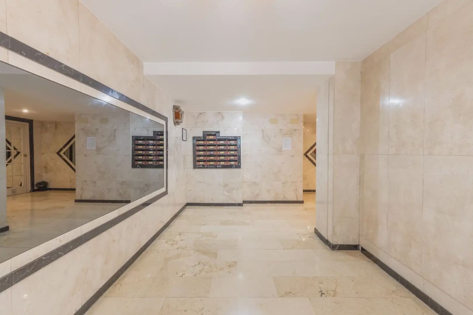 4 camera da letto Appartamento in vendita in Granada citta con garage - 360.000 € (Rif: 9837560)