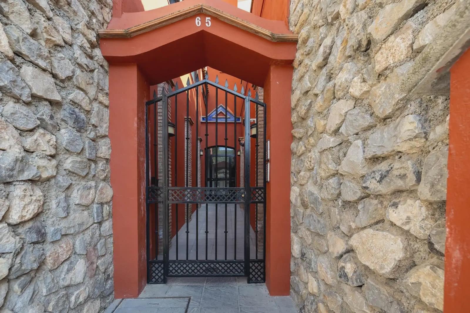 Omakotitalo myytävänä paikassa Granada kaupunki mukana uima-altaan 
autotalli - 540 000 € (Ref: 9837561)