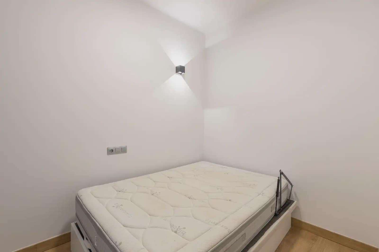 Lejlighed til salg i Granada by - € 359.000 (Ref: 9837563)