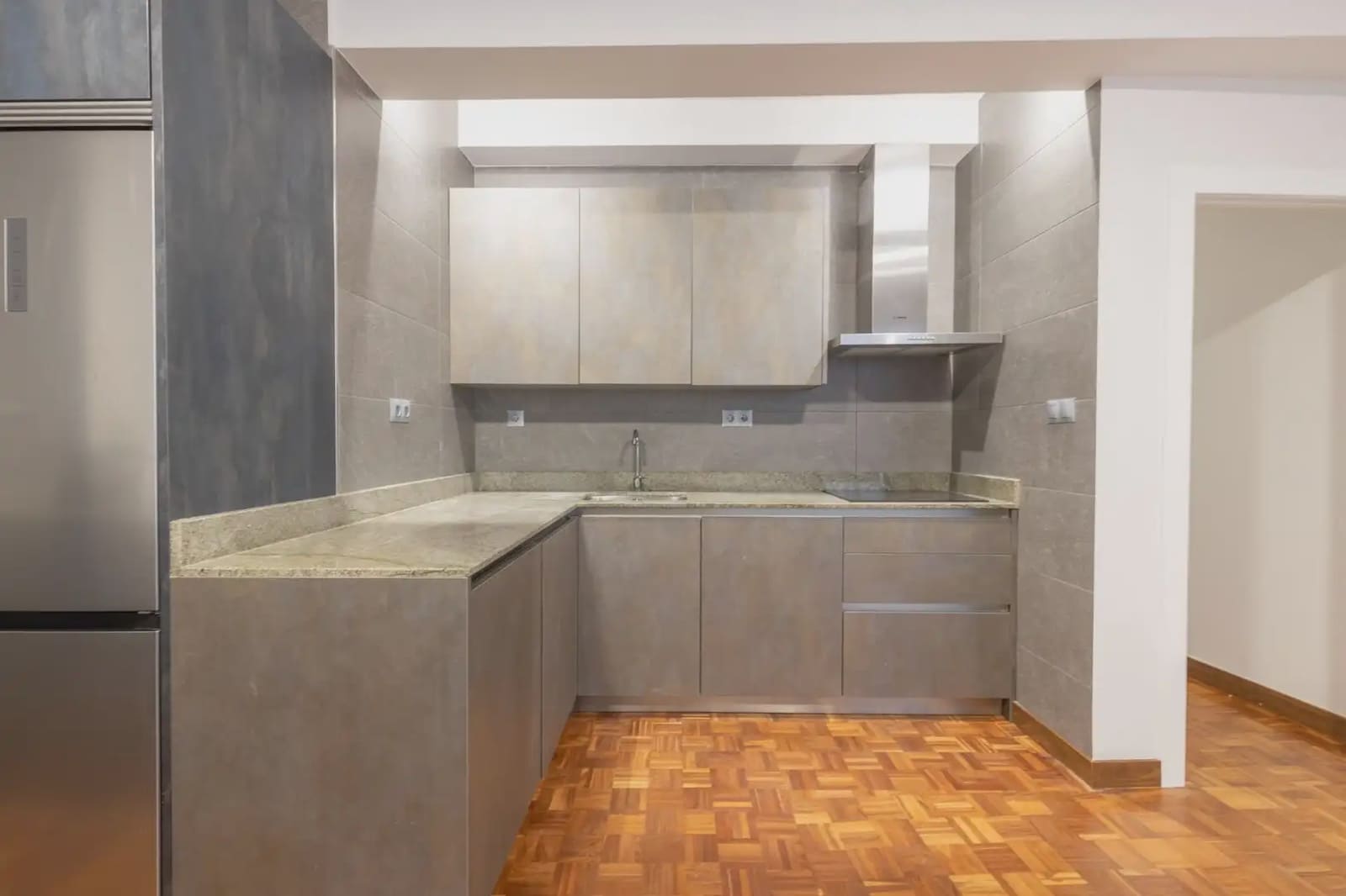 Lejlighed til salg i Granada by - € 359.000 (Ref: 9837563)