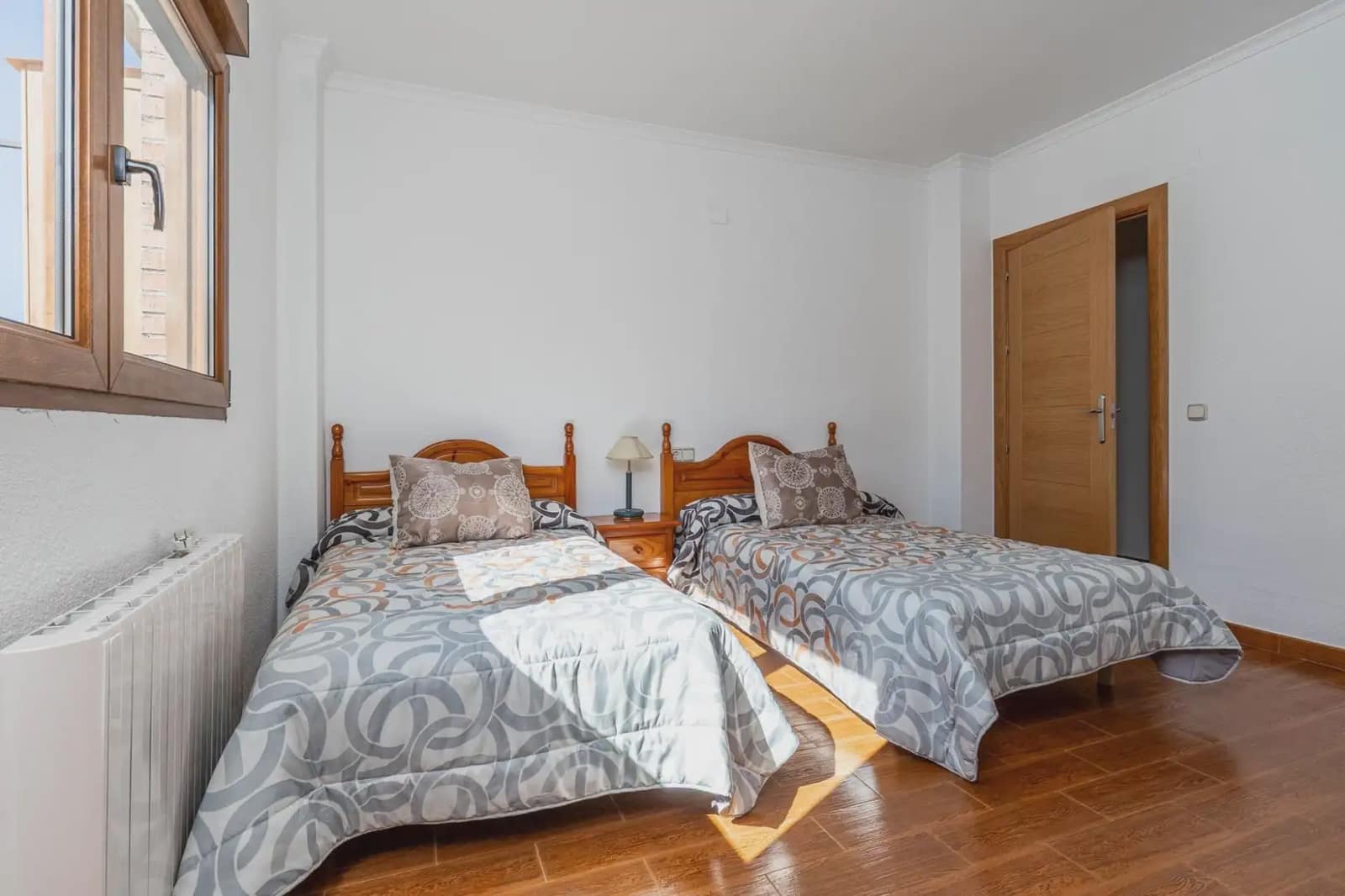 Villa/Maison à vendre à Peligros avec garage - 392 000 € (Ref: 9837564)