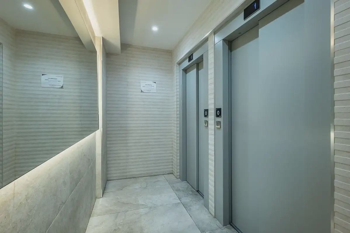 Wohnung zu verkaufen in Granada Stadt - 189.000 € (Ref: 9837565)
