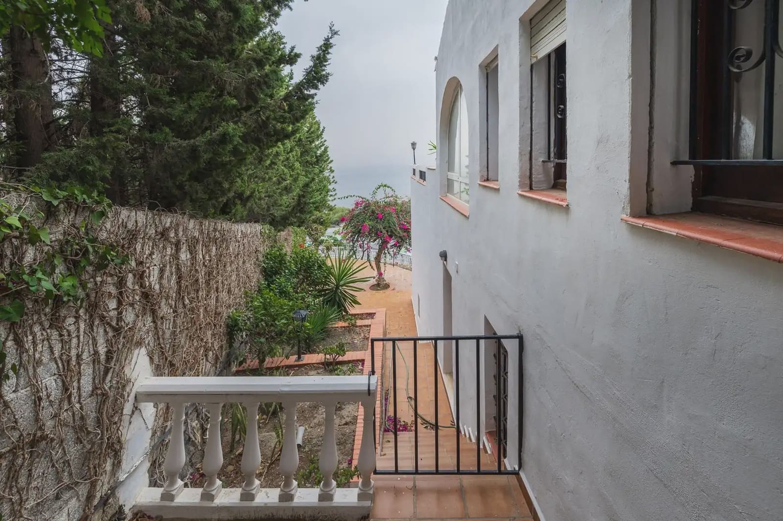Villa for sale in Salobrena with garage - € 440,000 (Ref: 9837566)