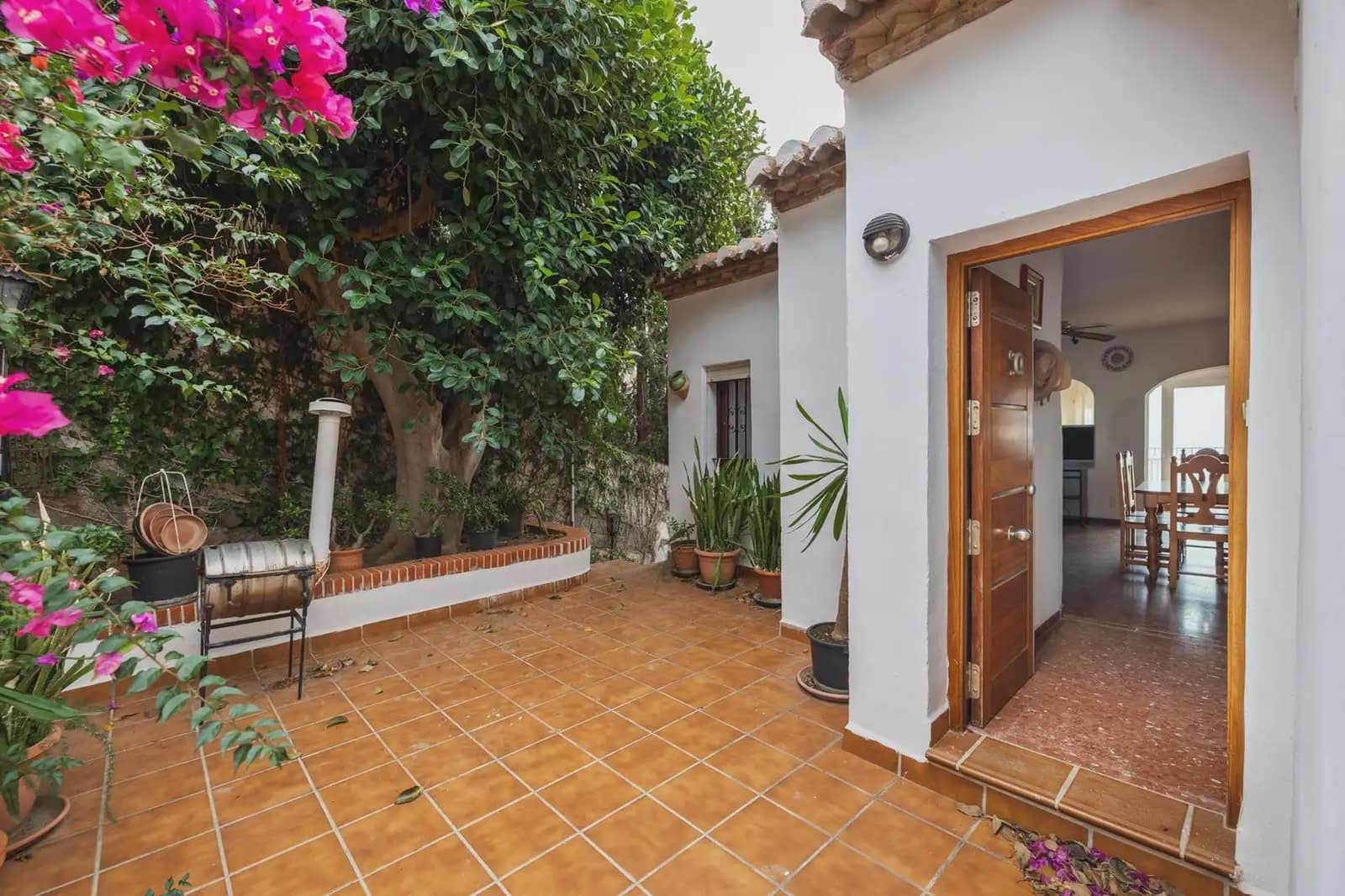 Villa for sale in Salobrena with garage - € 440,000 (Ref: 9837566)