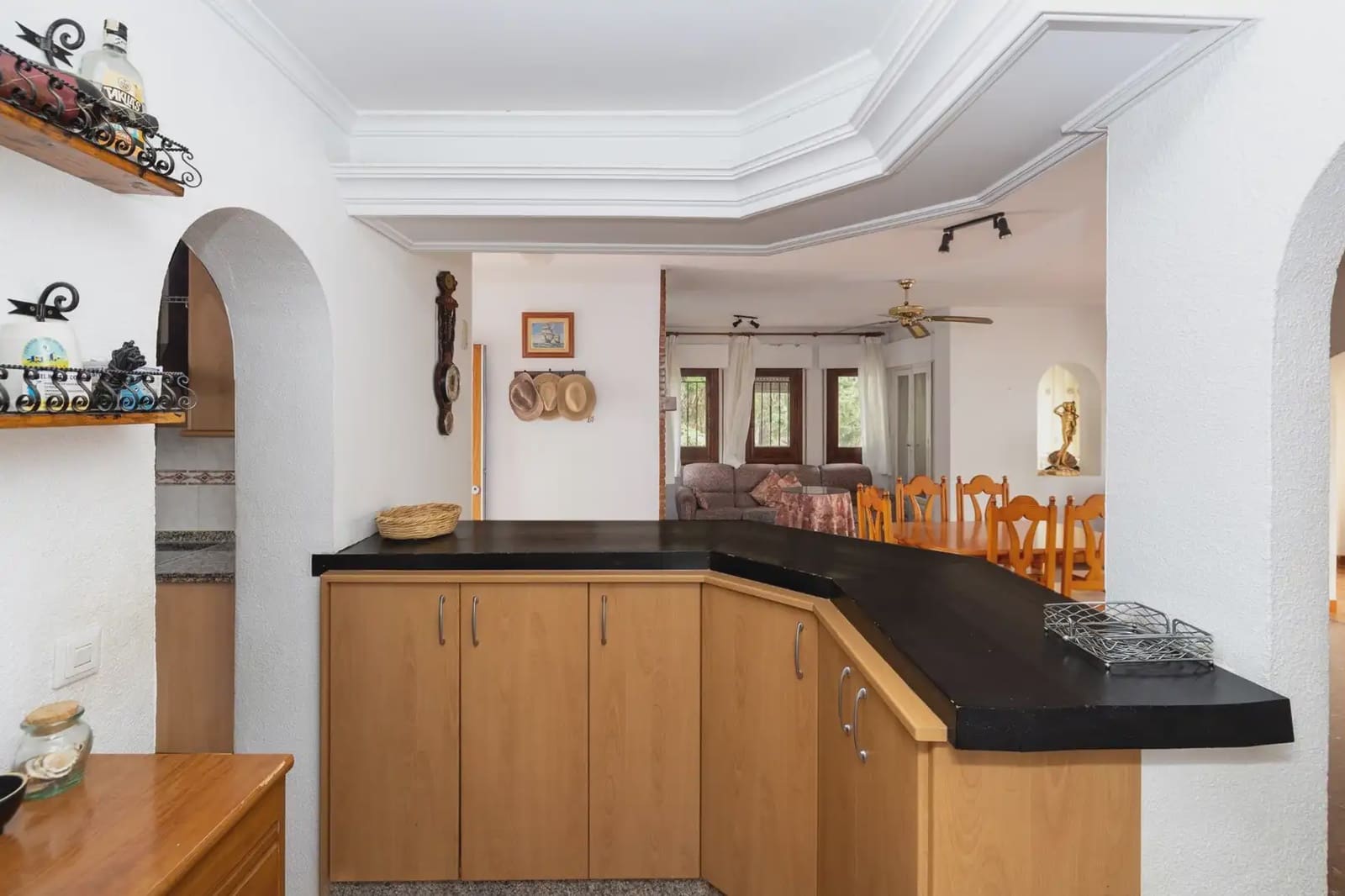 Villa for sale in Salobrena with garage - € 440,000 (Ref: 9837566)