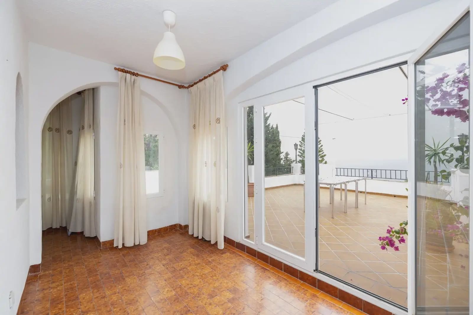 Villa for sale in Salobrena with garage - € 440,000 (Ref: 9837566)