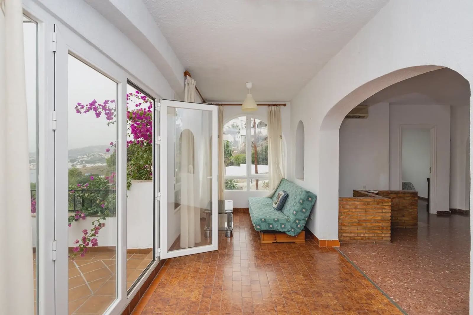 Villa for sale in Salobrena with garage - € 440,000 (Ref: 9837566)