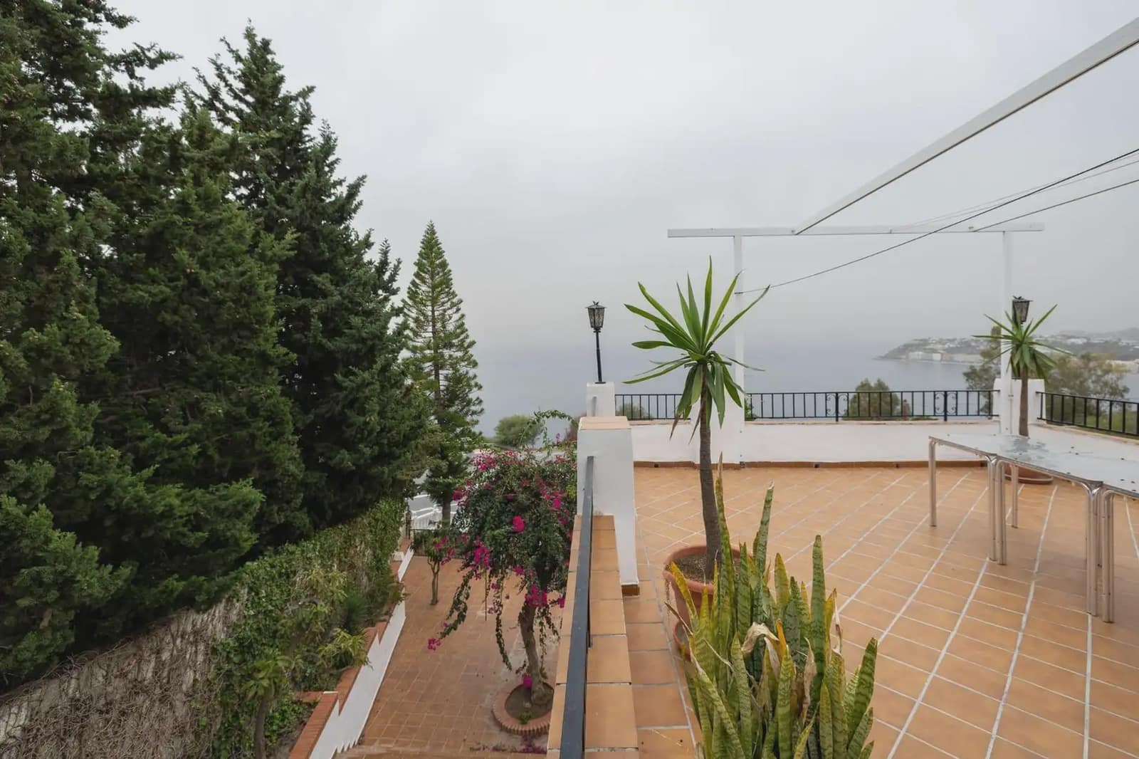 Villa for sale in Salobrena with garage - € 440,000 (Ref: 9837566)