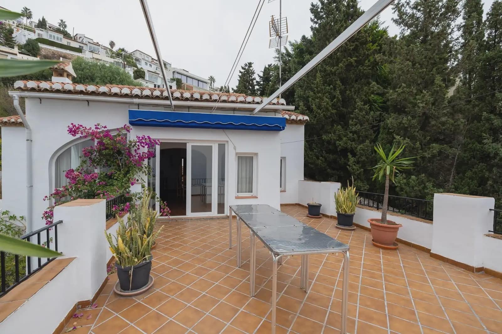 Villa for sale in Salobrena with garage - € 440,000 (Ref: 9837566)