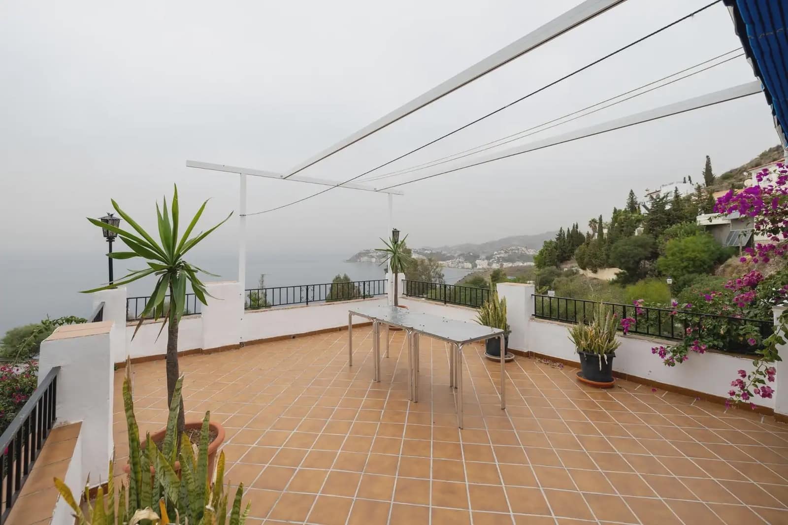 Villa for sale in Salobrena with garage - € 440,000 (Ref: 9837566)