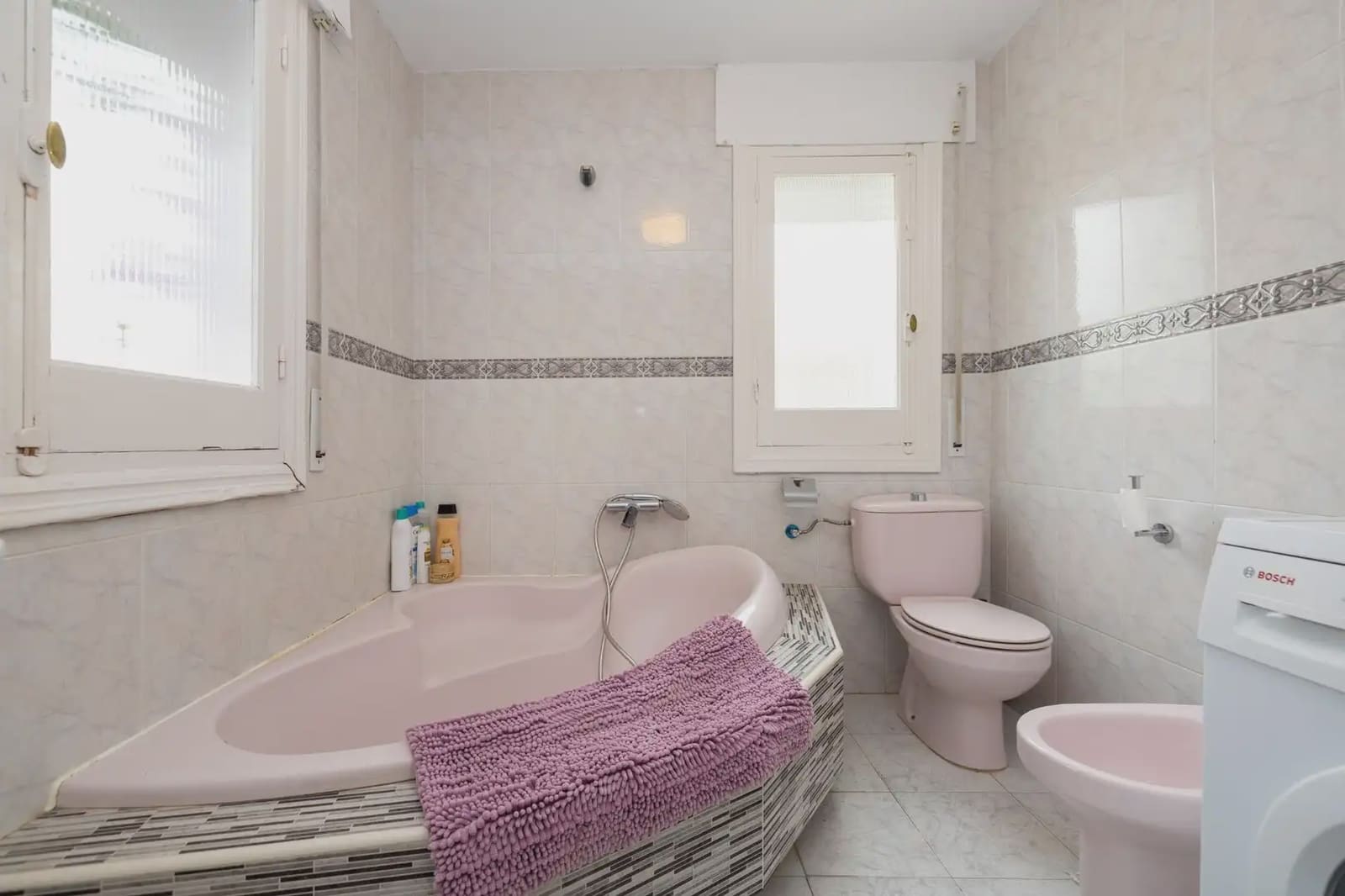 Villa for sale in Salobrena with garage - € 440,000 (Ref: 9837566)