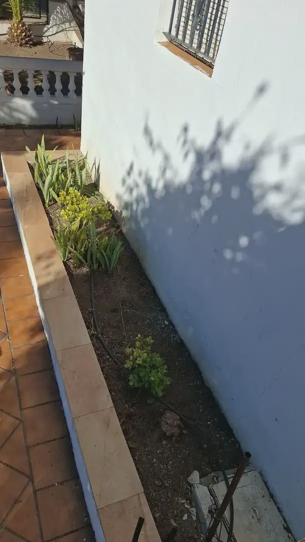 Villa for sale in Salobrena with garage - € 440,000 (Ref: 9837566)