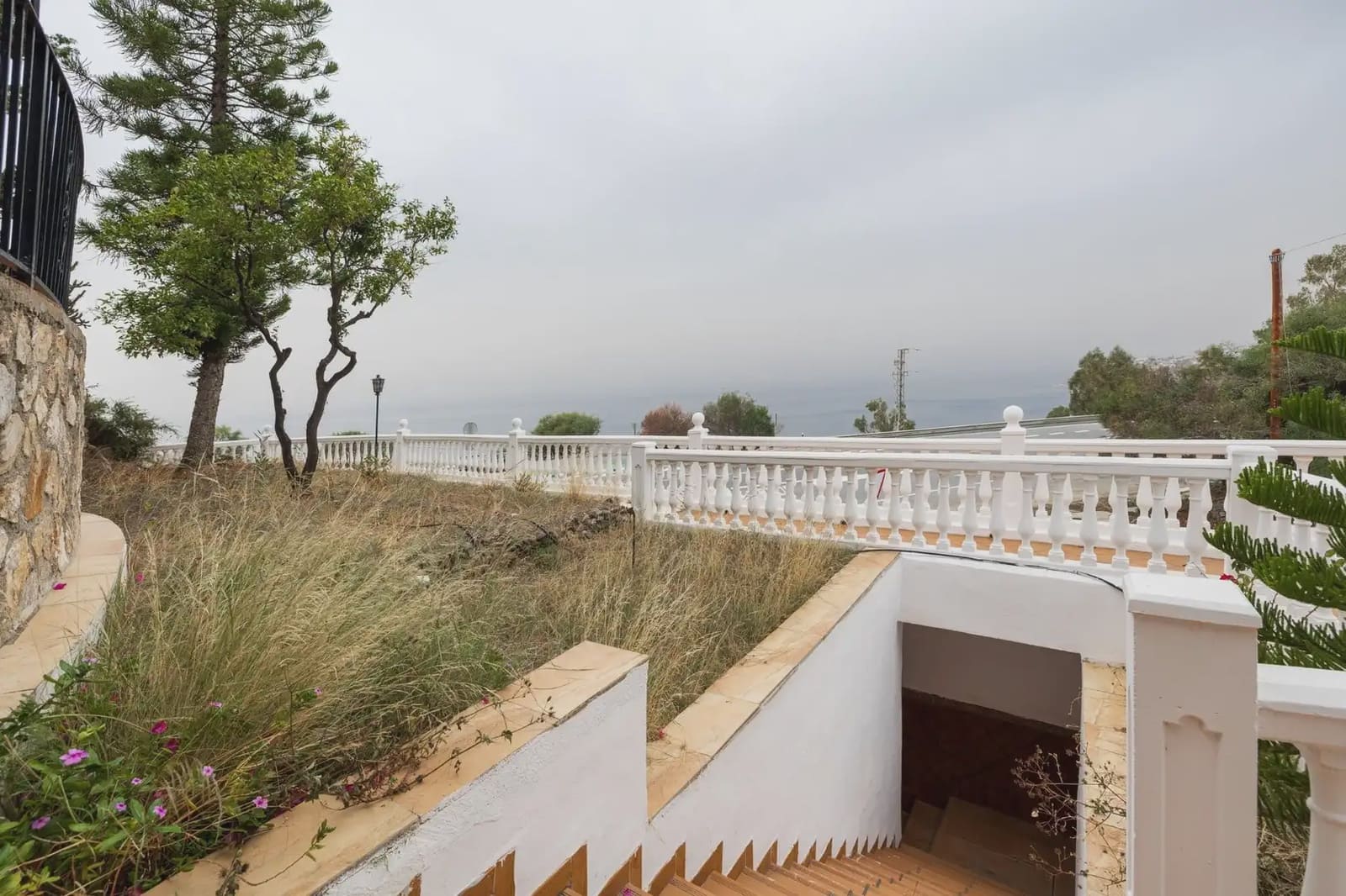 Villa for sale in Salobrena with garage - € 440,000 (Ref: 9837566)