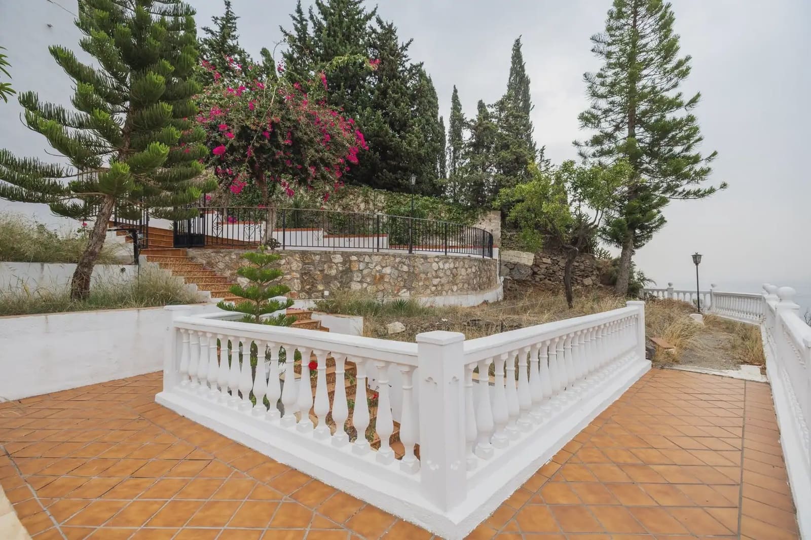 Villa for sale in Salobrena with garage - € 440,000 (Ref: 9837566)