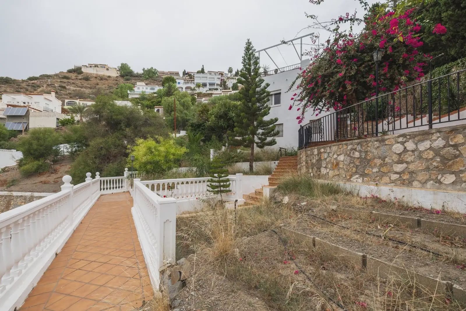 Villa for sale in Salobrena with garage - € 440,000 (Ref: 9837566)