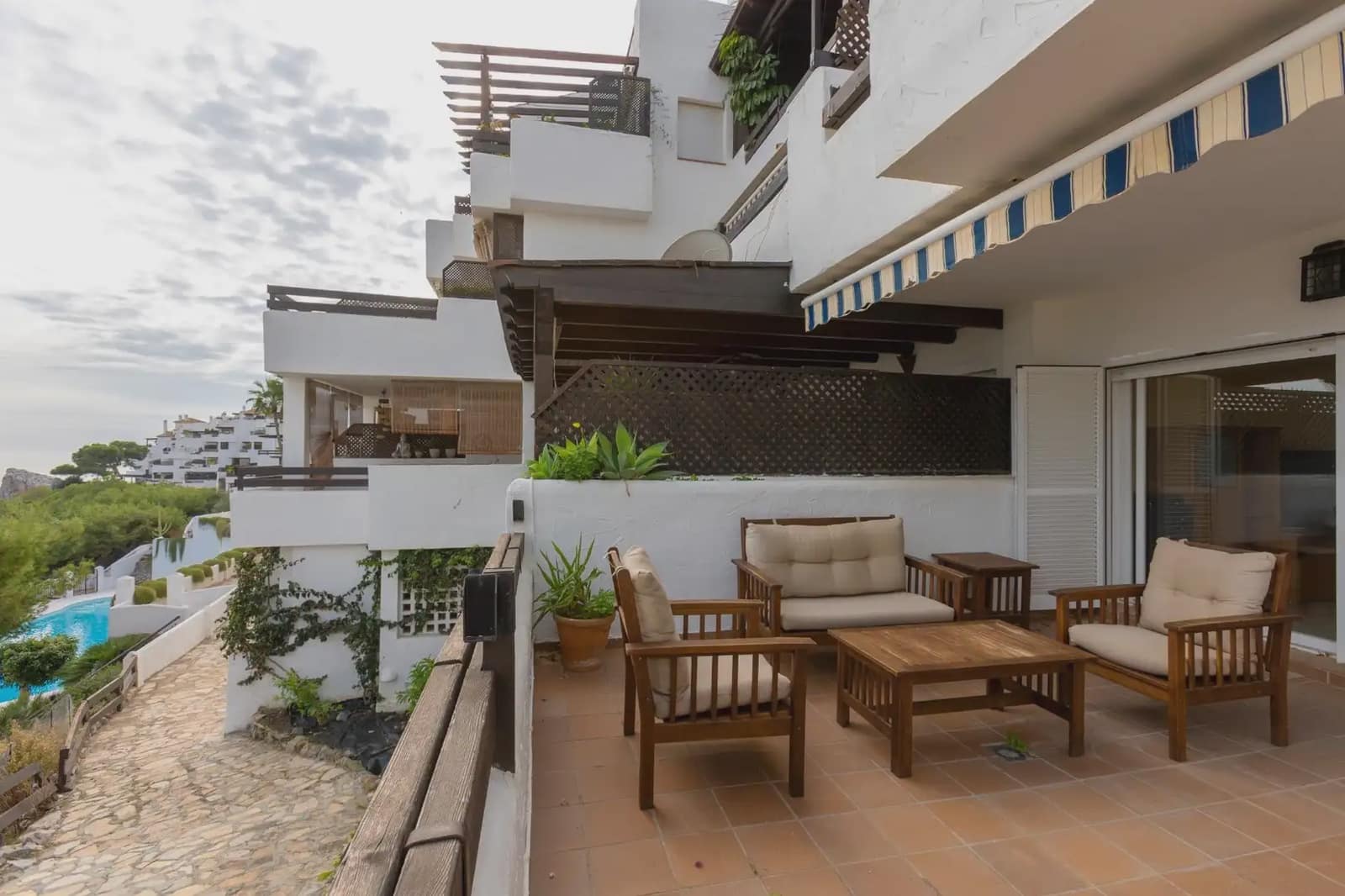 Flat for sale in Almunecar with pool garage - € 419,500 (Ref: 9837567)