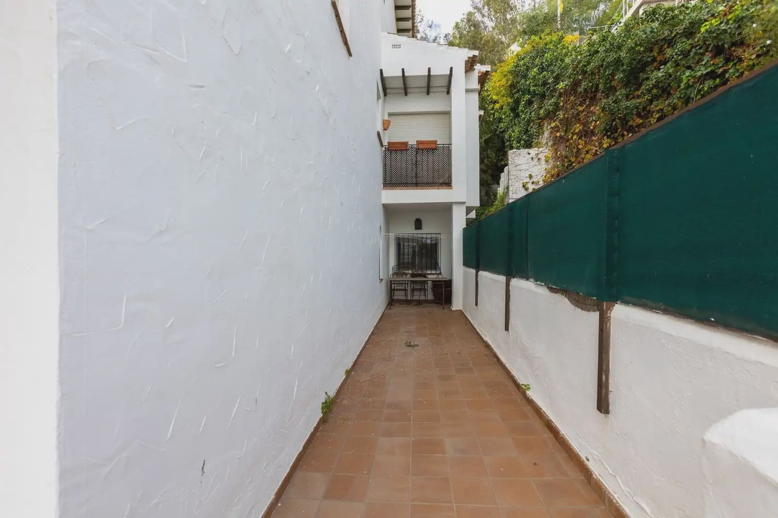 Flat for sale in Almunecar with pool garage - € 419,500 (Ref: 9837567)