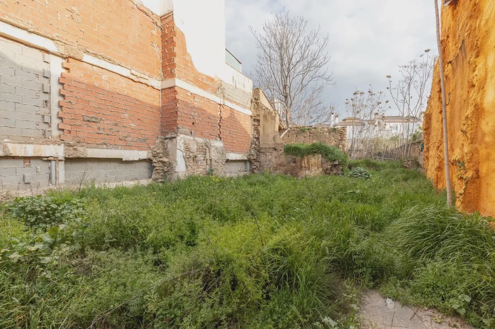 Działka budowlana na sprzedaż w Cajar - 130 000 € (Ref: 9837568)