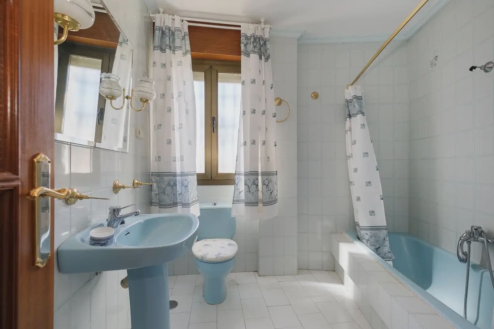 Villa for sale in Almunecar with pool garage - € 1,050,000 (Ref: 9837569)