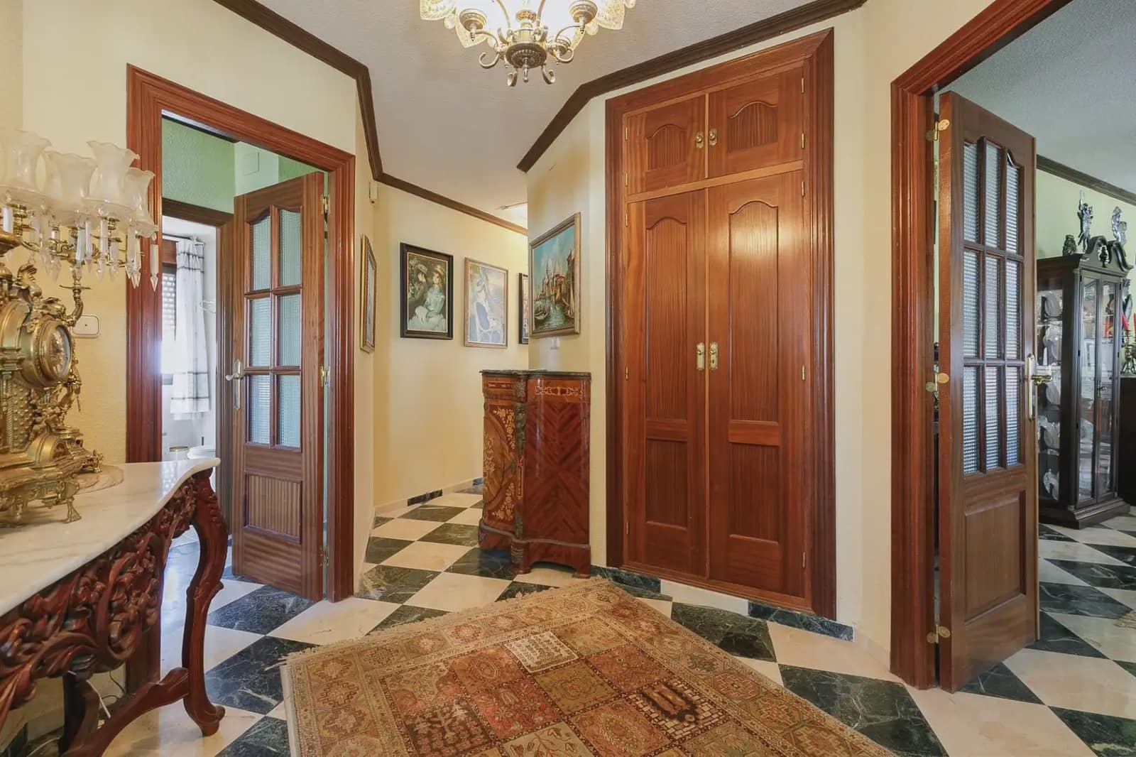 Villa for sale in Almunecar with pool garage - € 1,050,000 (Ref: 9837569)