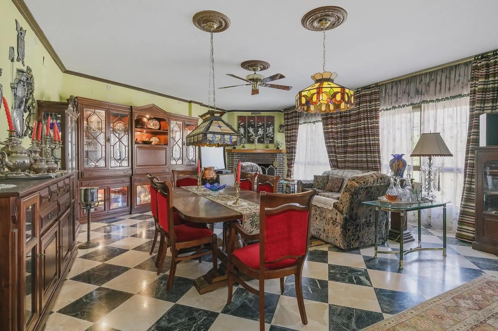 Villa for sale in Almunecar with pool garage - € 1,050,000 (Ref: 9837569)