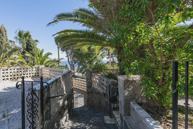 Villa te koop in Almuñécar met zwembad garage - € 1.050.000 (Ref: 9837569)