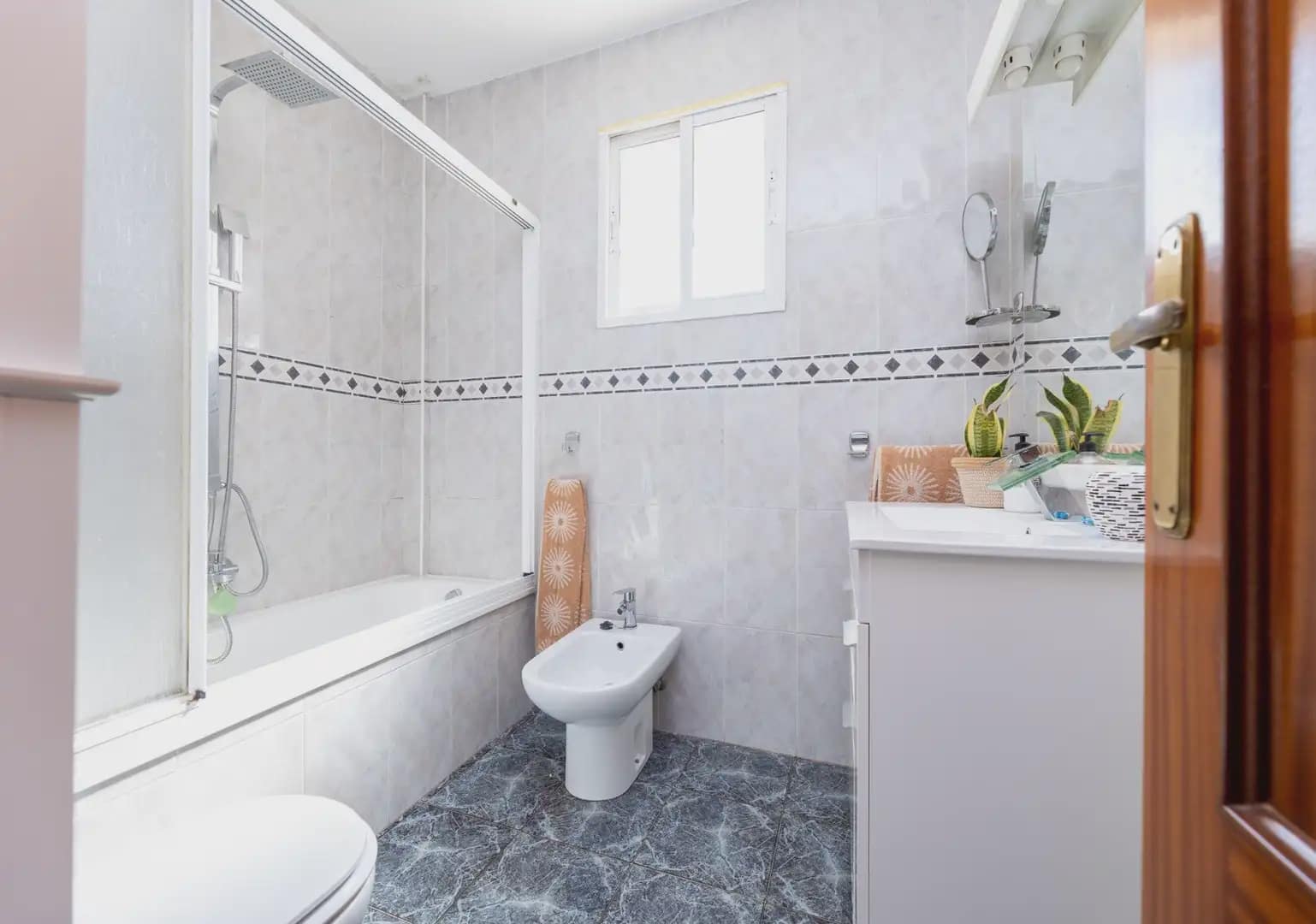 Willa na sprzedaż w Peligros z garażem - 430 000 € (Ref: 9837570)