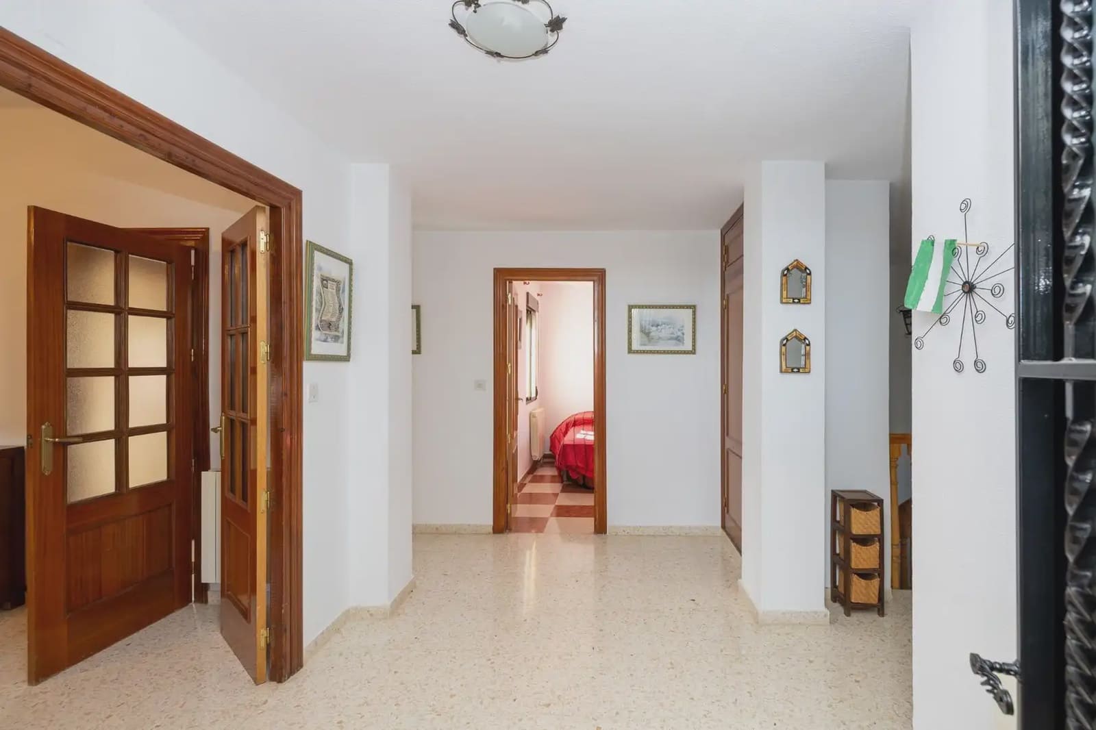 Villa for sale in Otura with pool garage - € 420,000 (Ref: 9837571)