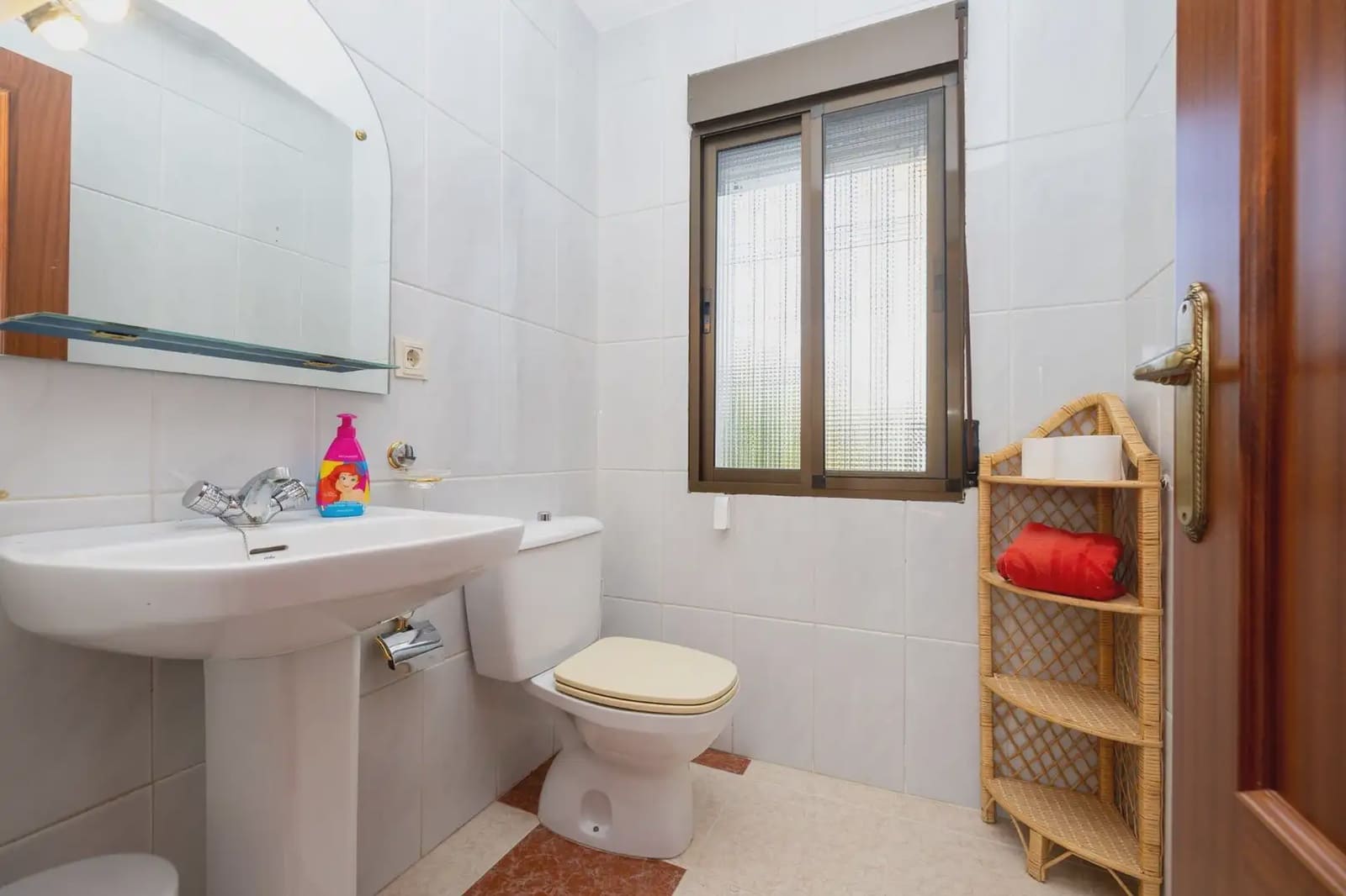 Villa for sale in Otura with pool garage - € 420,000 (Ref: 9837571)