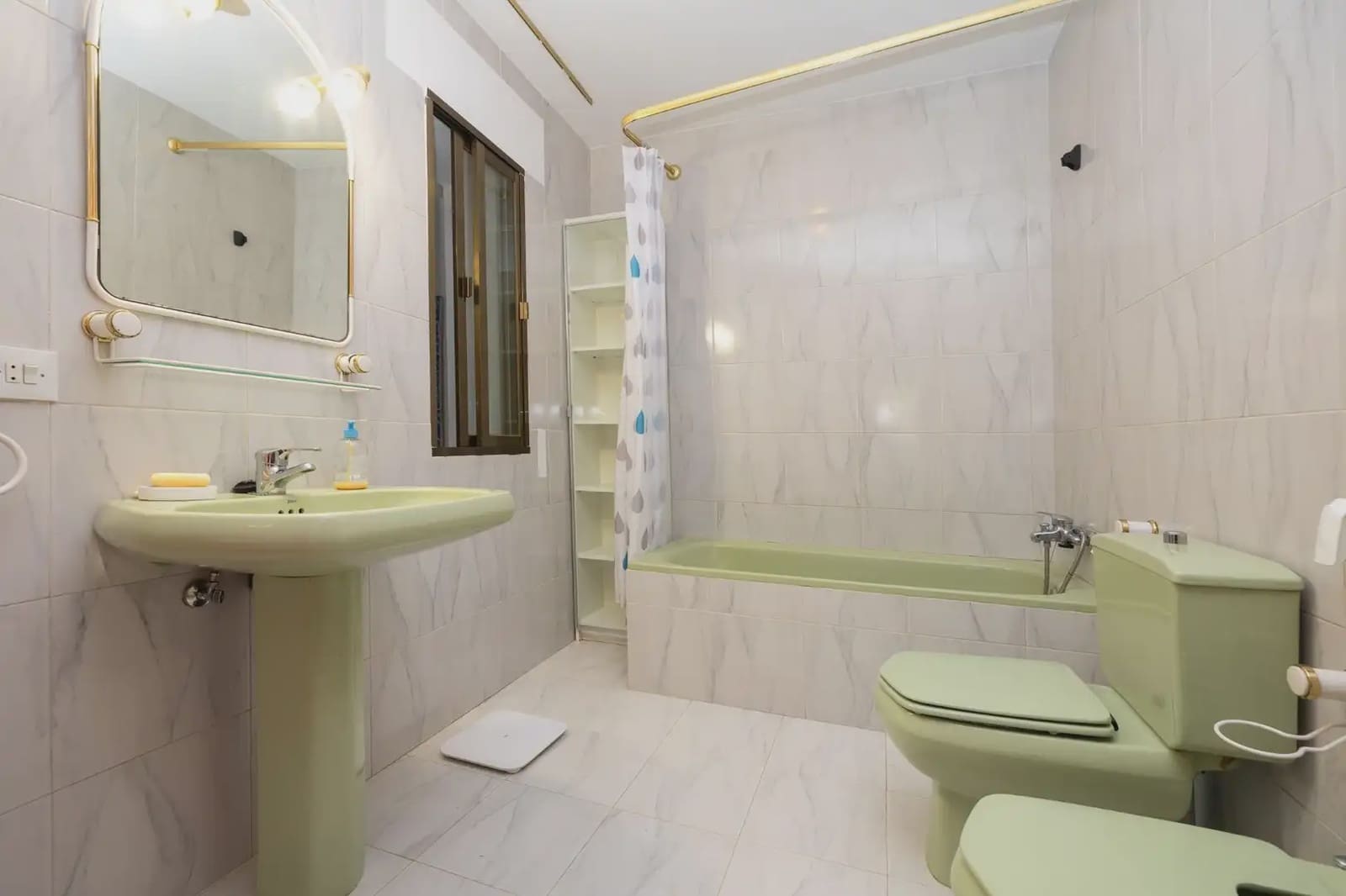 Villa for sale in Otura with pool garage - € 420,000 (Ref: 9837571)