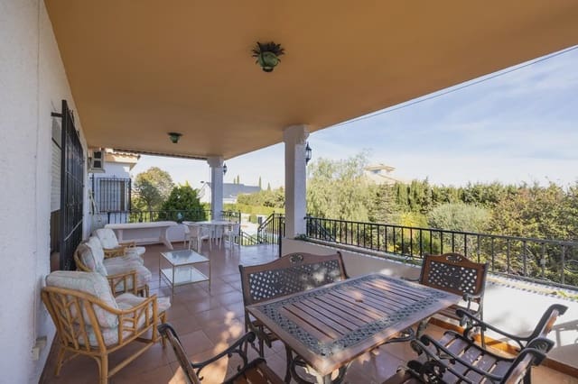 7 chambre Villa/Maison à vendre à Otura avec piscine garage - 420 000 € (Ref: 9837571)