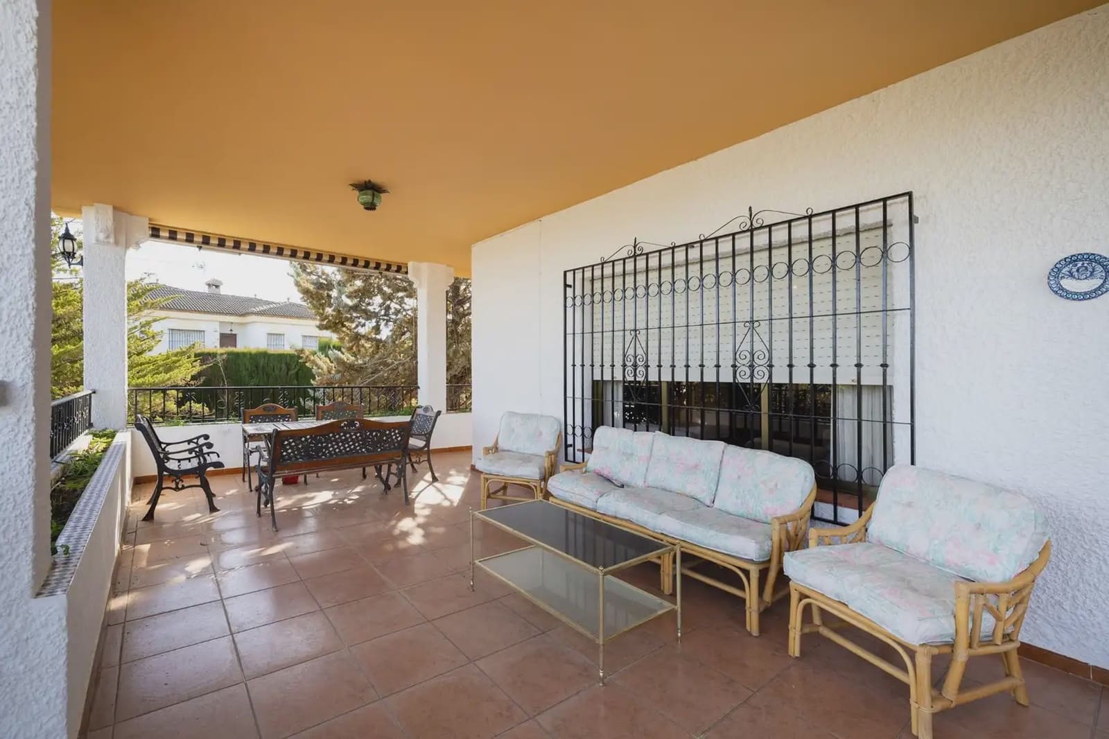Villa for sale in Otura with pool garage - € 420,000 (Ref: 9837571)