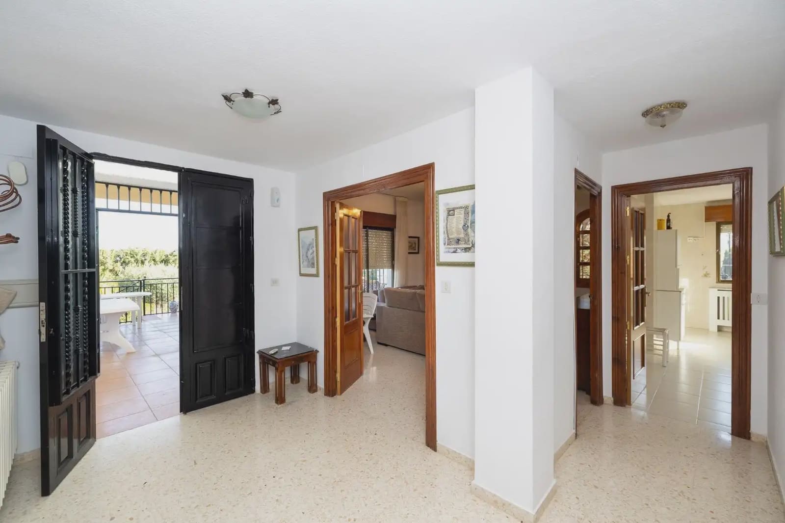 Villa for sale in Otura with pool garage - € 420,000 (Ref: 9837571)