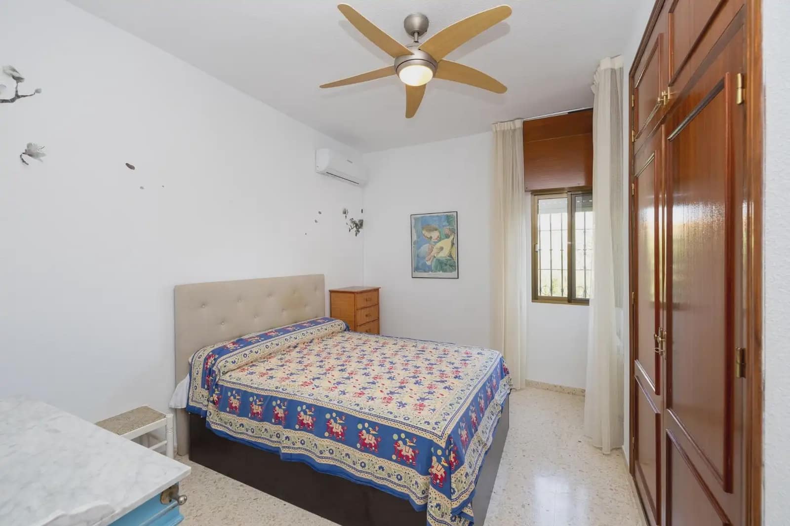 Villa for sale in Otura with pool garage - € 420,000 (Ref: 9837571)