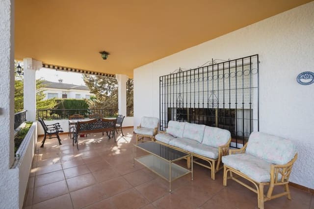7 chambre Villa/Maison à vendre à Otura avec piscine garage - 420 000 € (Ref: 9837571)