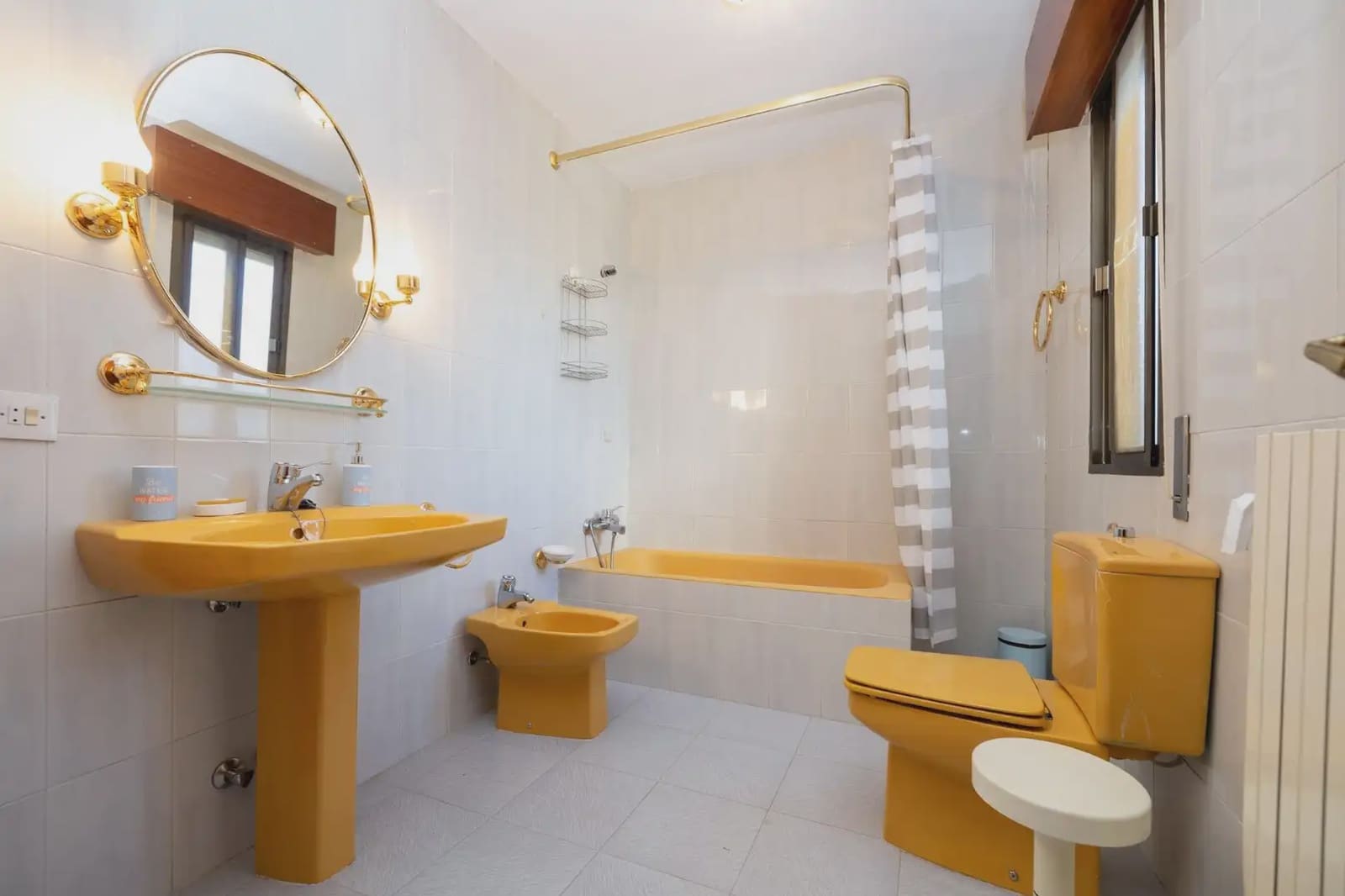 Villa for sale in Otura with pool garage - € 420,000 (Ref: 9837571)