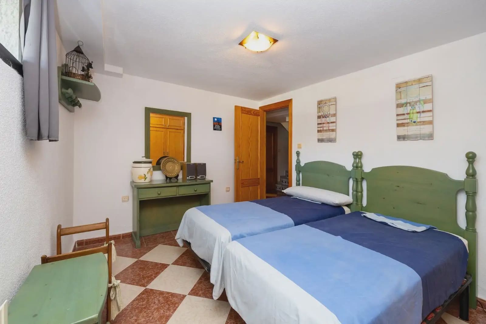 Villa for sale in Otura with pool garage - € 420,000 (Ref: 9837571)