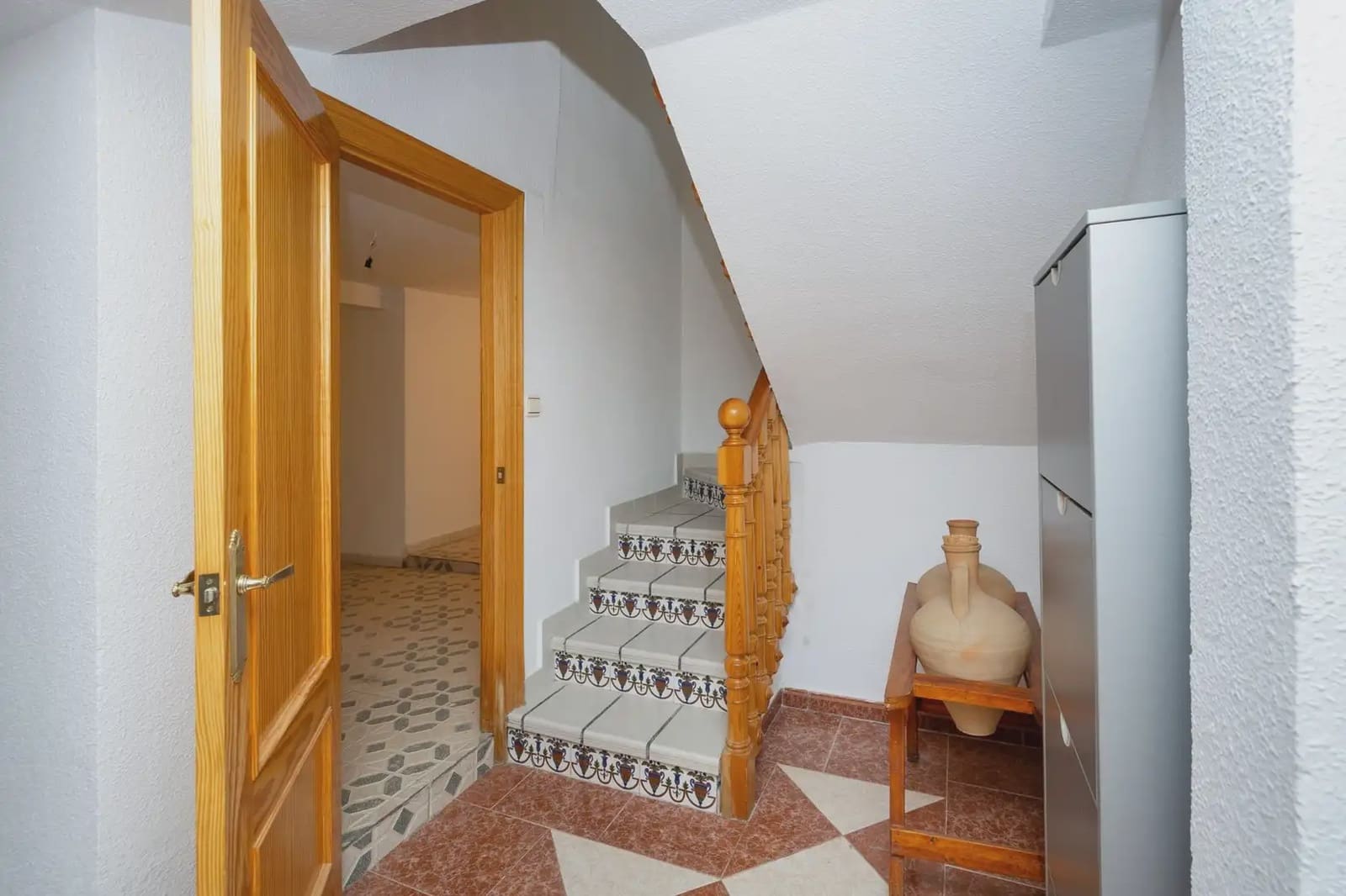 Villa for sale in Otura with pool garage - € 420,000 (Ref: 9837571)