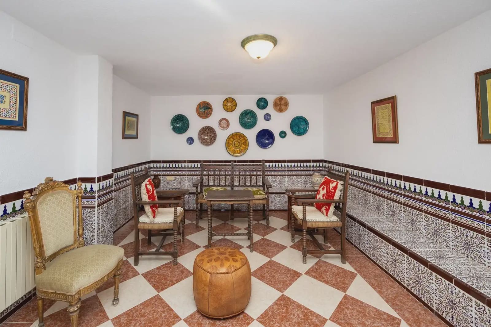 Villa for sale in Otura with pool garage - € 420,000 (Ref: 9837571)