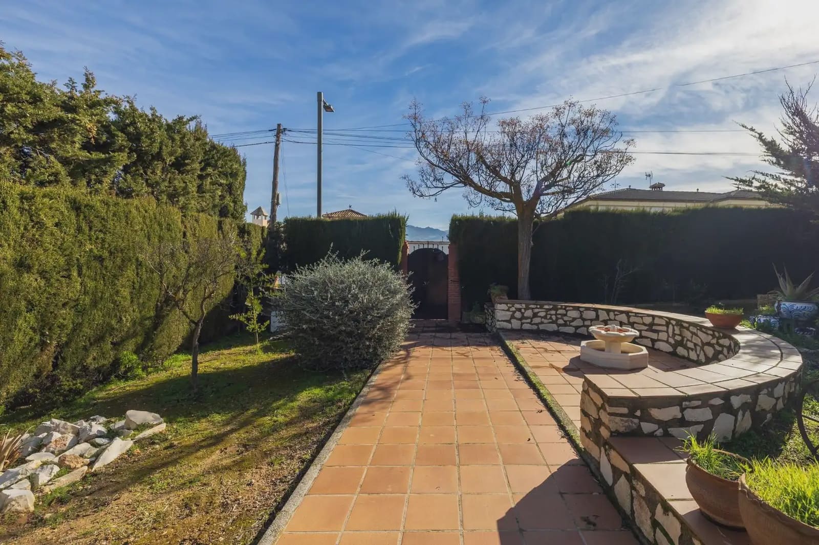 Villa for sale in Otura with pool garage - € 420,000 (Ref: 9837571)