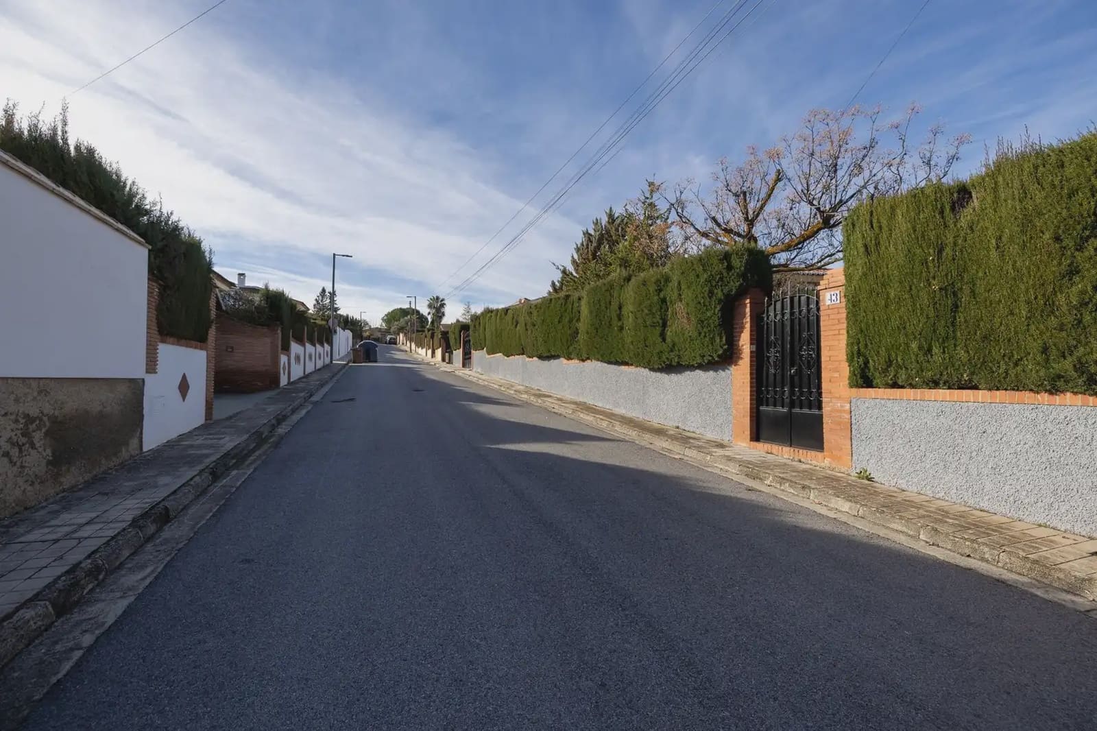Villa for sale in Otura with pool garage - € 420,000 (Ref: 9837571)