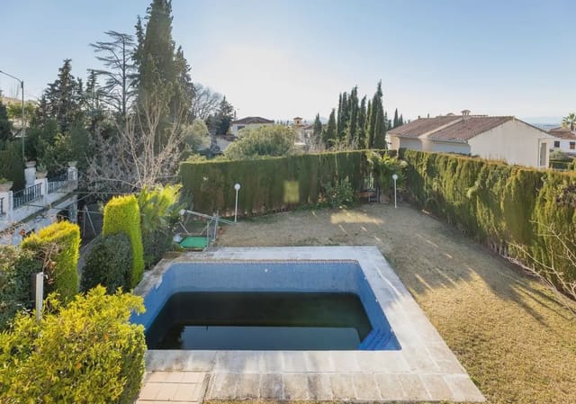 Villa til salg i Cájar med swimmingpool garage - € 580.000 (Ref: 9837572)