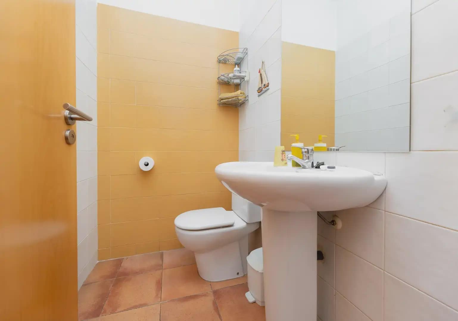 Villa zu verkaufen in Cajar mit Pool Garage - 580.000 € (Ref: 9837572)