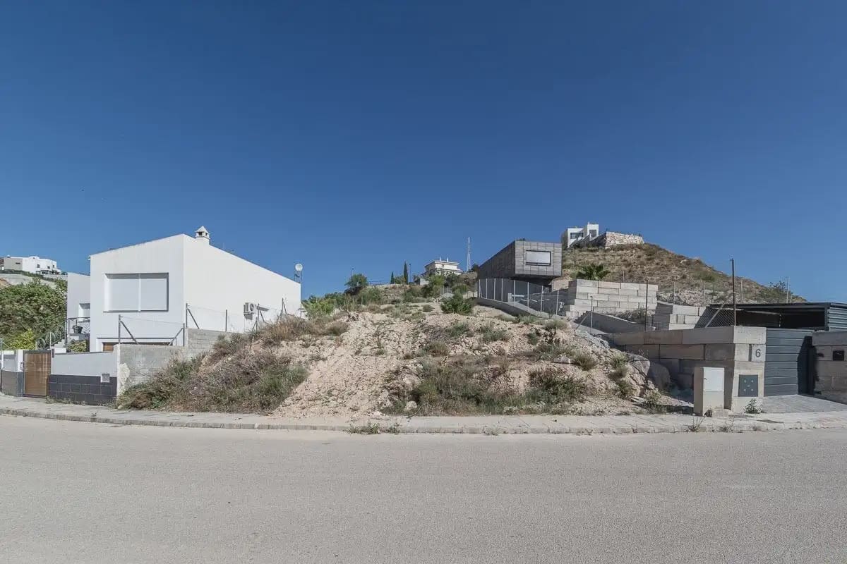 Tontti myytävänä paikassa La Zubia - 65 000 € (Ref: 9837576)